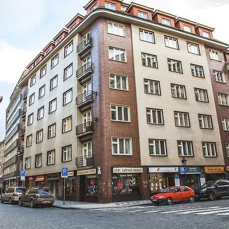 Апартаменты Modern Central Dlouha