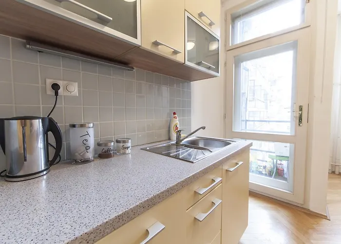 Modern Dlouha Apartment